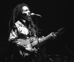 Bob-Marley-in-Concert_Zurich_05-30-80 copy